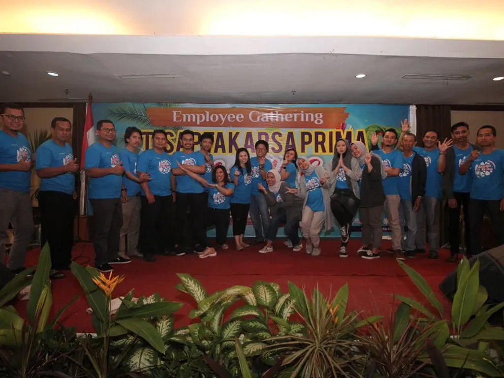 Insperra employee gathering on stage